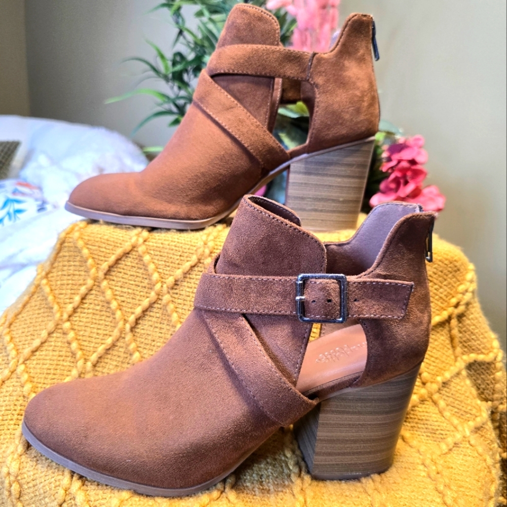 Charlotte Russe Booties, Size 9, Cognac